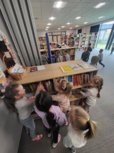 Misie świętują Dzień Bibliotekarza i Bibliotek  - zdjęcie nr. 4