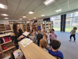 Misie świętują Dzień Bibliotekarza i Bibliotek  - zdjęcie nr. 18