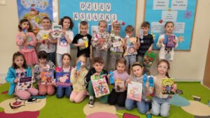 Dzień Książki w grupie 0A  - zdjęcie nr. 1
